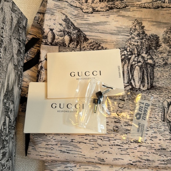 Gucci patent scarlet mule sz 6.5 color White (Authentic) - Picture 10 of 10